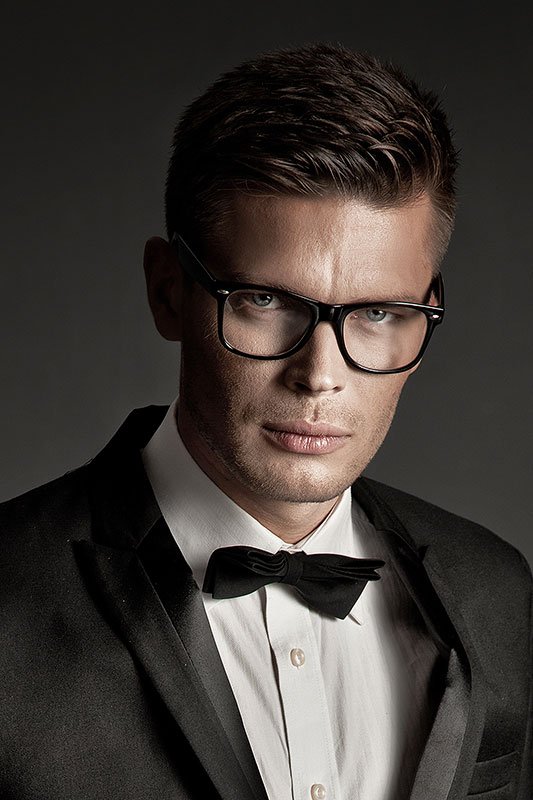22 Pictures That Prove Glasses Make Guys Look Obscenely Hot Mens