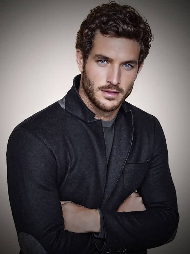 longer hairstyles for men eyes