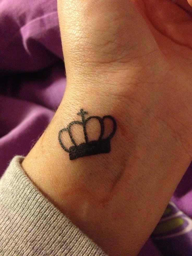89 Glorious Crown Tattoos Design Mens Craze